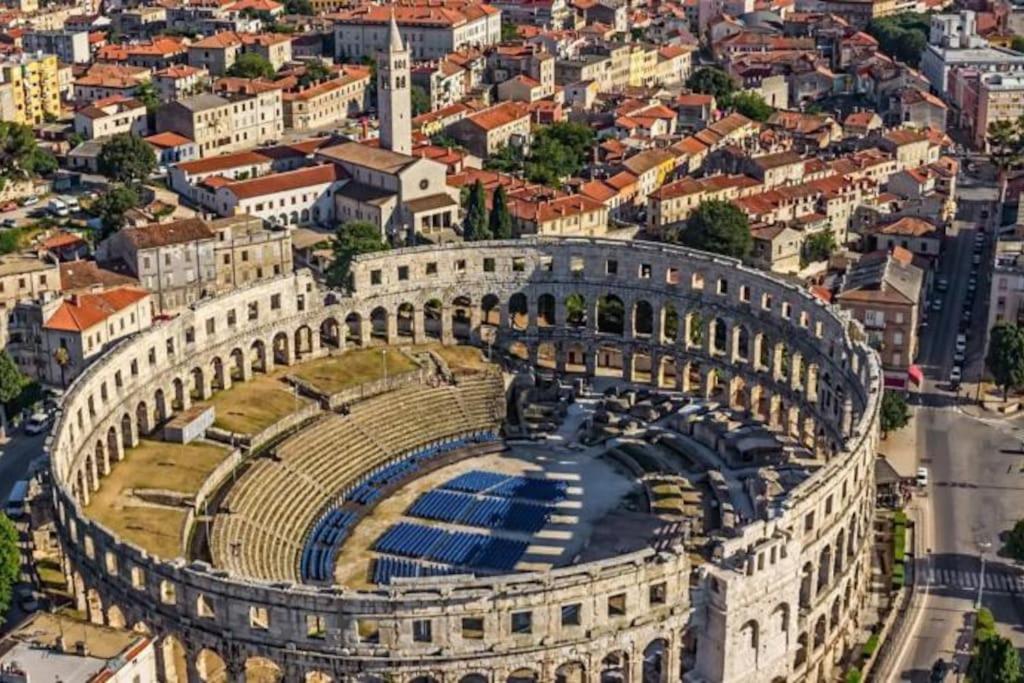 Romana * Pula